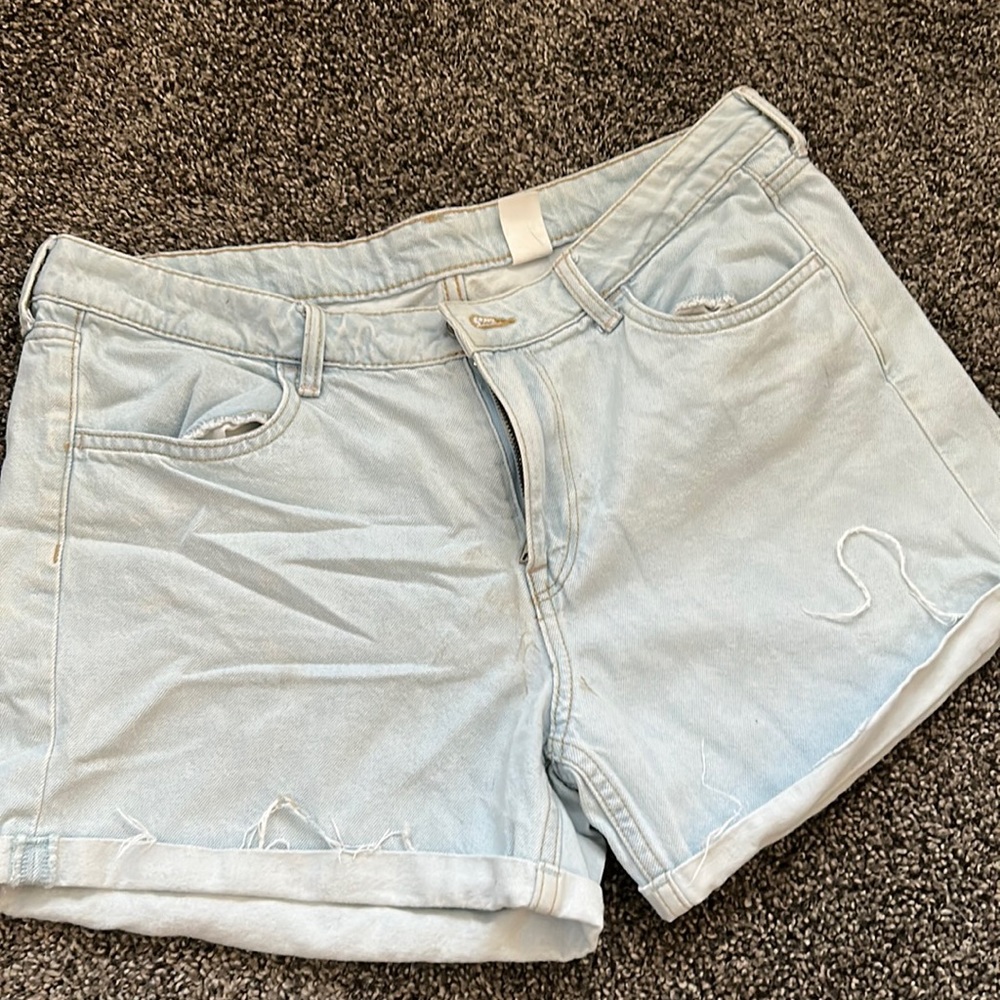 H&M light denim shorts